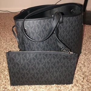Reversible Michael Kors Tote!